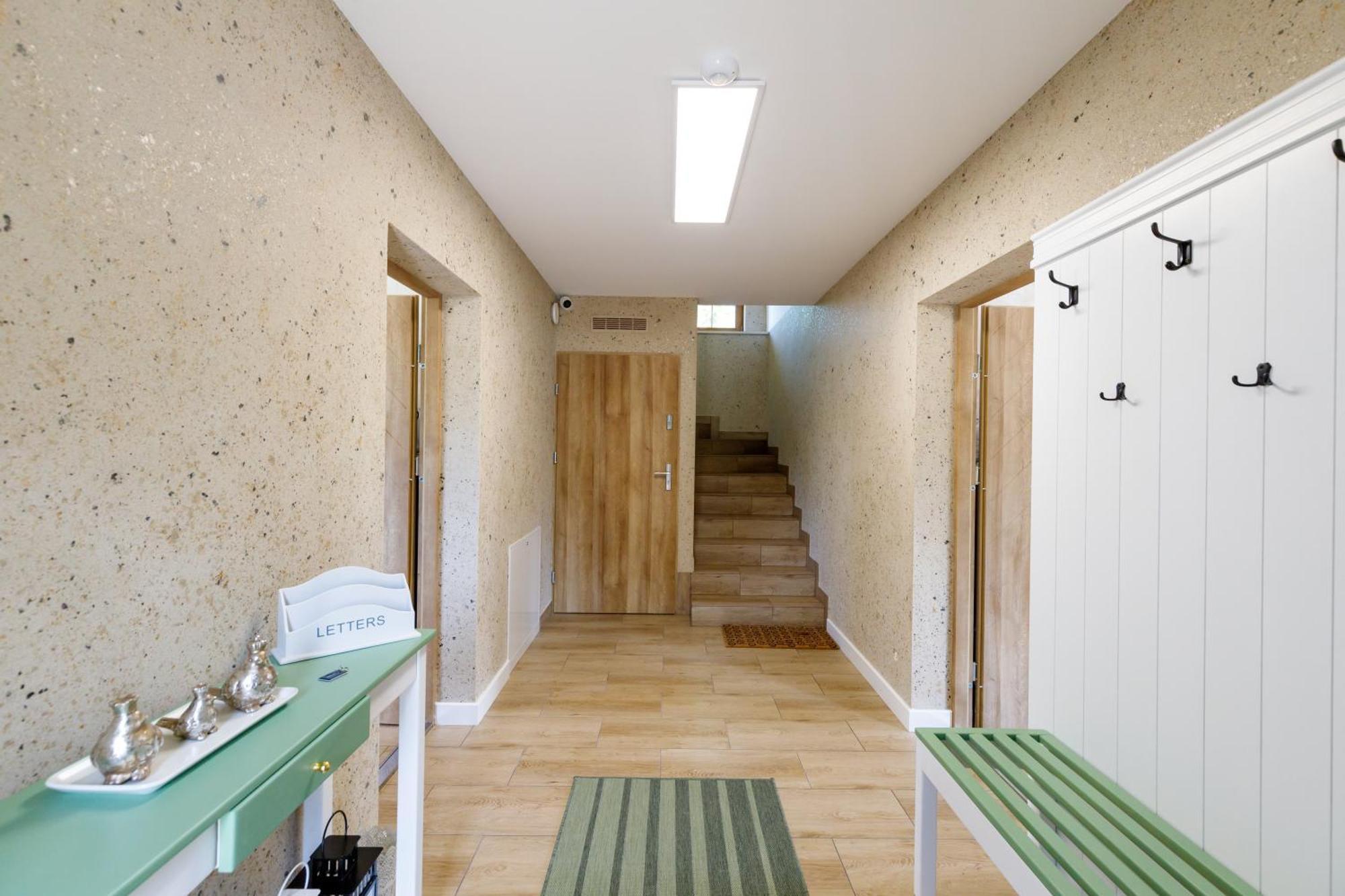 Green Door Освенцим Экстерьер фото
